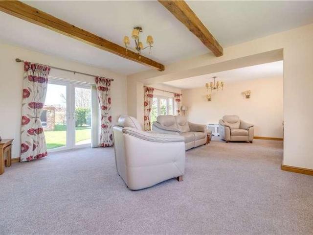 6 bed house for sale