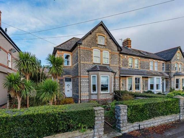 6 bed house for sale