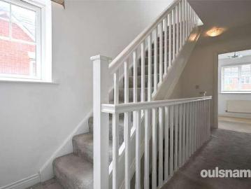 6 bed house for sale