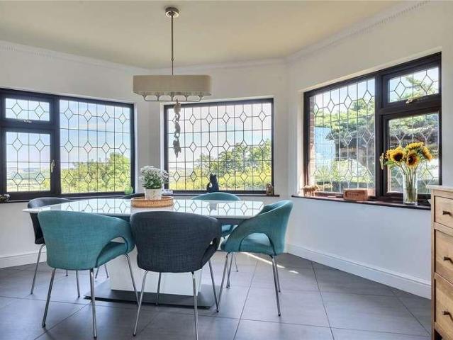 6 bed house for sale