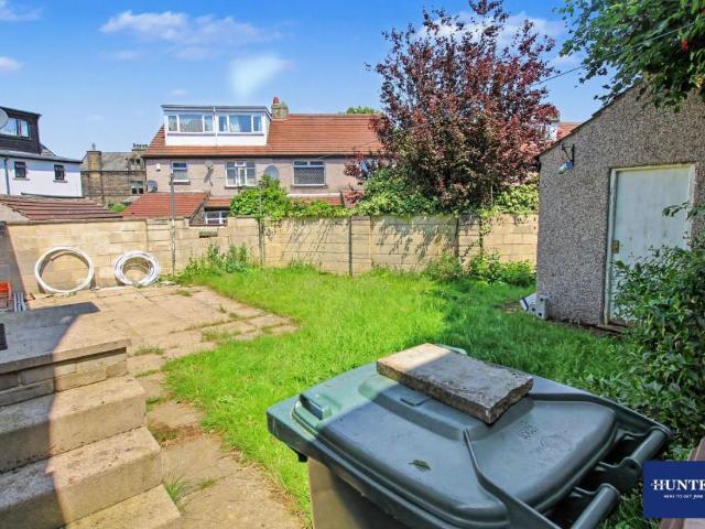 6 bed house for sale