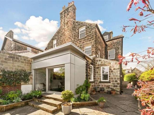 6 bed house for sale