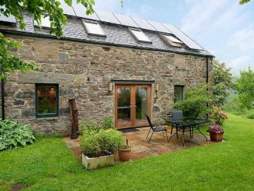 6 bed house for sale