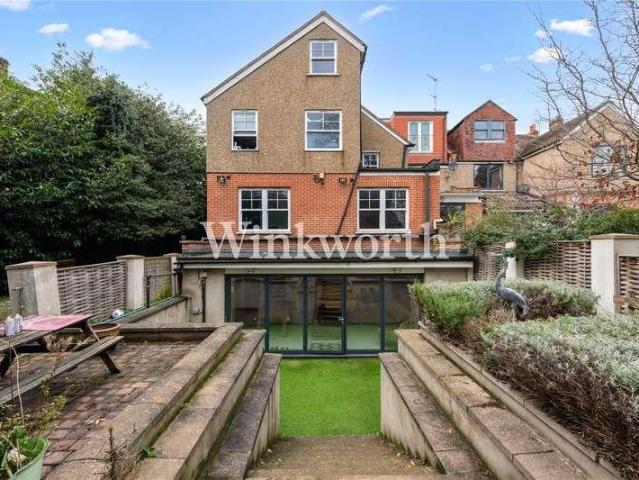 6 bed house for sale