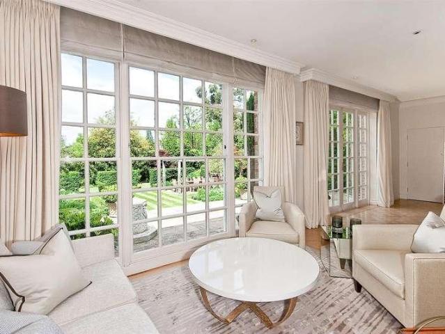 6 bed house for sale