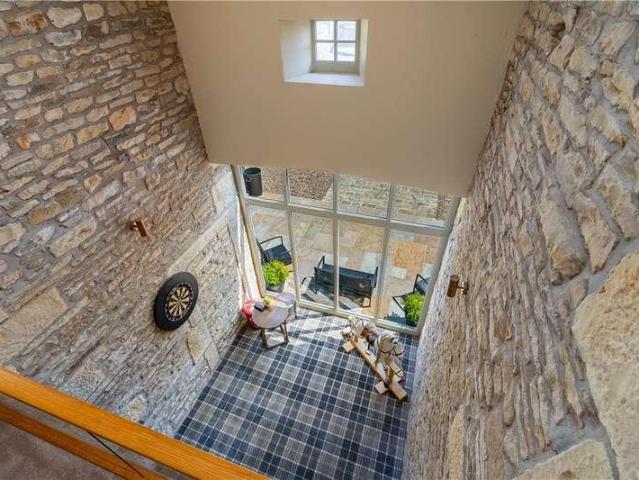 5 bed house for sale