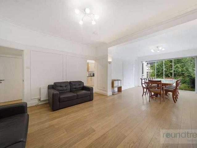 6 bed house for sale