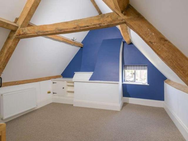 3 bed flat for sale