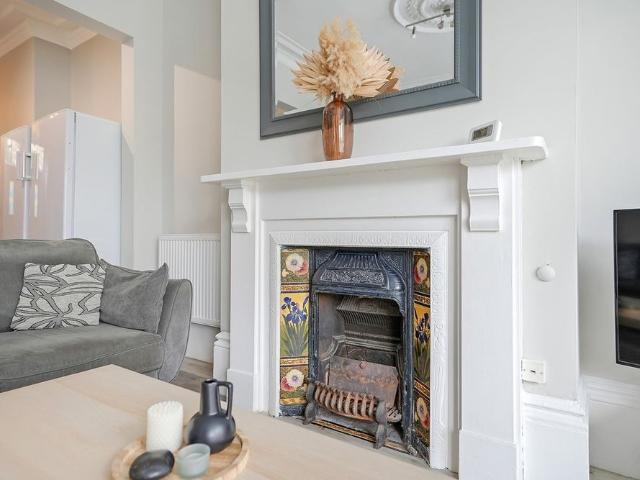 6 Bed Semi Detached House, Ecclesall Road, S11