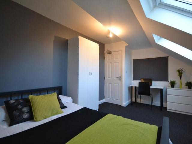 6 Bed Semi Detached House, Salisbury St, NG9