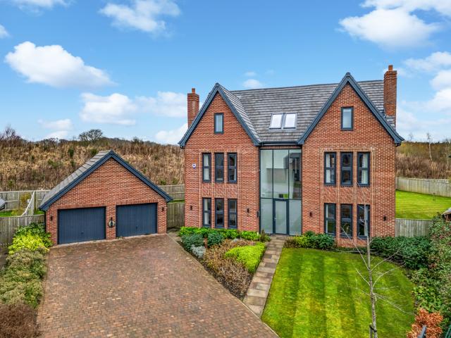 6 Bedroom