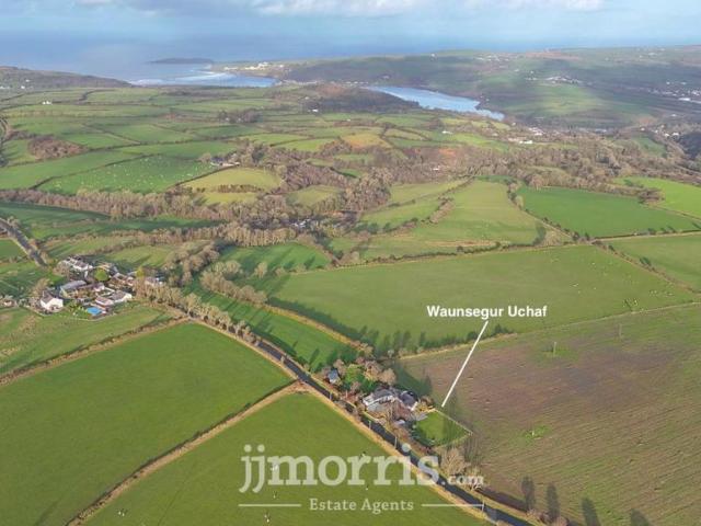 6 bedroom detached house for sale