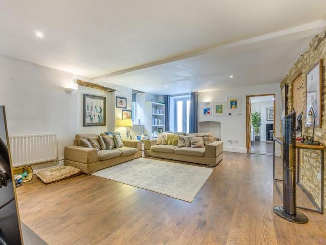6 bedroom country house to rent