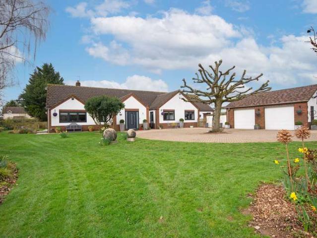 6 Bedroom Country House Character Property
