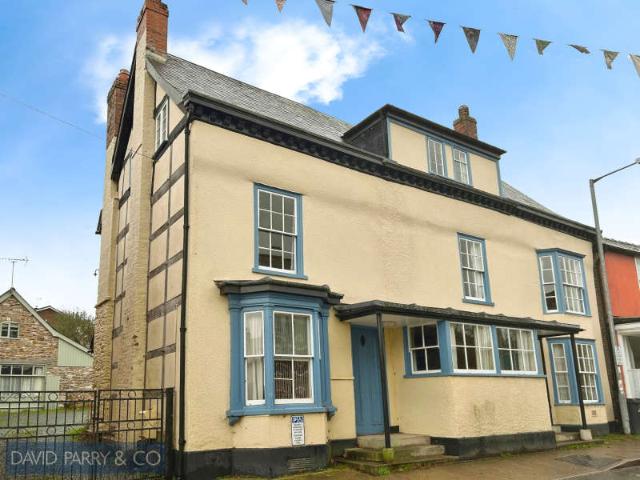 6 Bedroom Country House Character Property