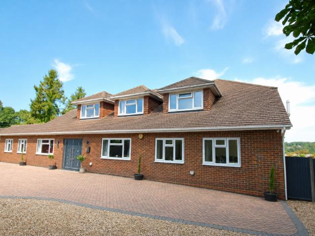 6 bedroom country house for sale