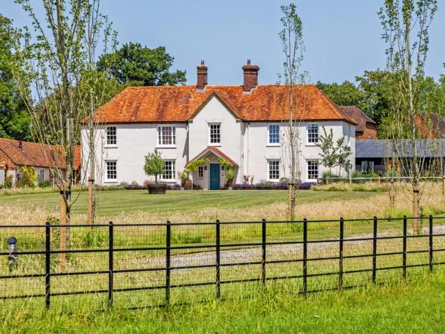 6 bedroom country house for sale