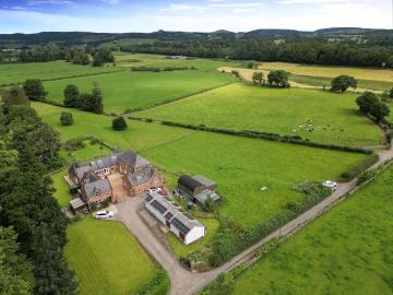 6 bedroom country house for sale