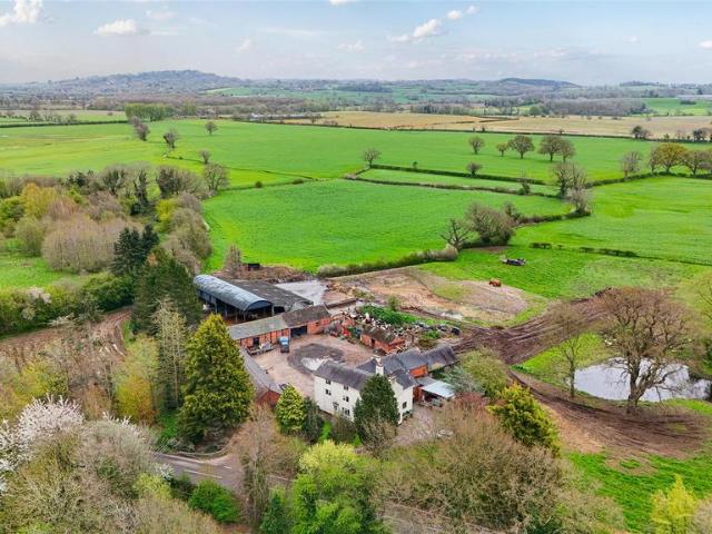 6 bedroom country house for sale