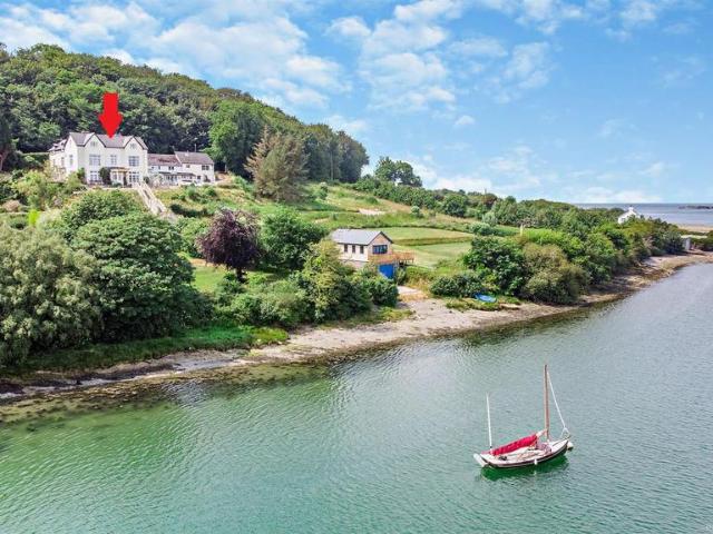 6 bedroom country house for sale