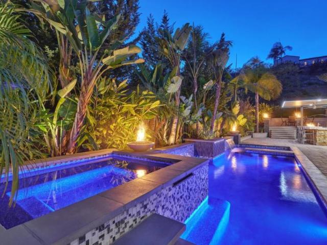 6 bedroom, Carlsbad CA 92009 105734490
