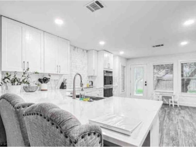 6 bedroom, Cedar Park TX 78613 LS105357394