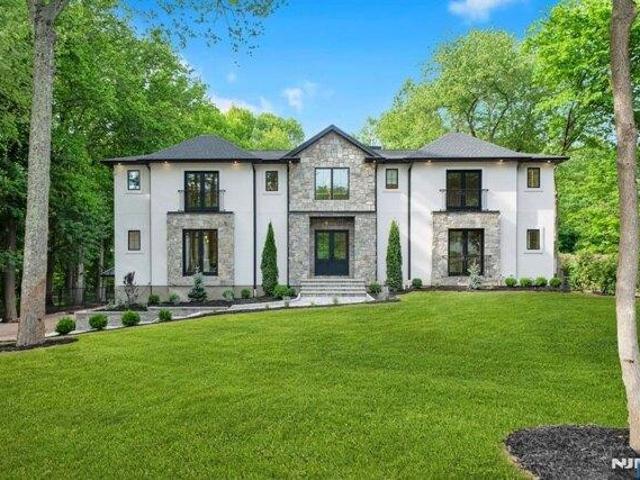 6 bedroom, Closter NJ 07624 105316371