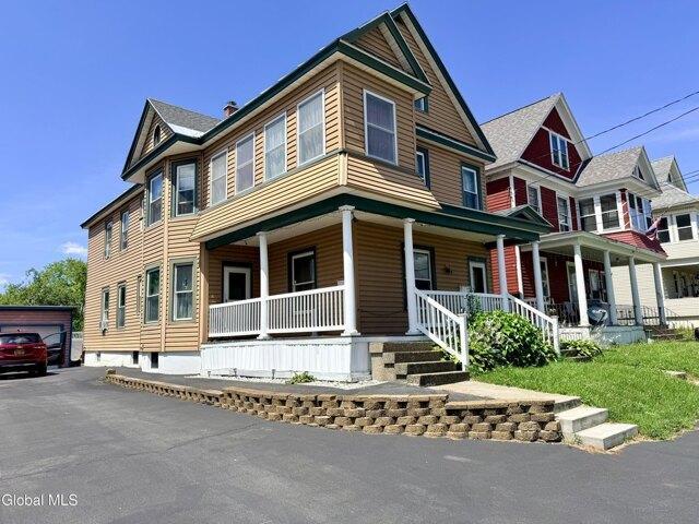 6 bedroom, Amsterdam NY 12010 105319721