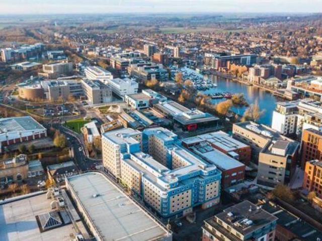 6 bedroom apartment for sale in Brayford Wharf East, Lincoln, LN5