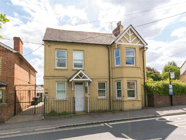6 bedroom apartment for sale