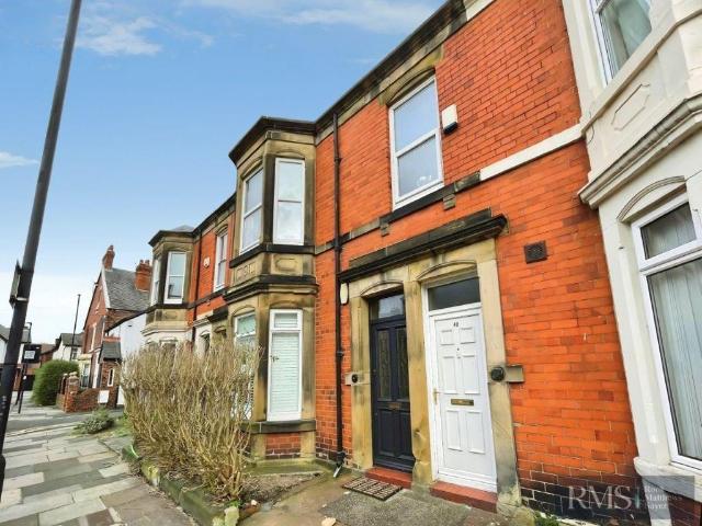 6 bedroom apartment for sale