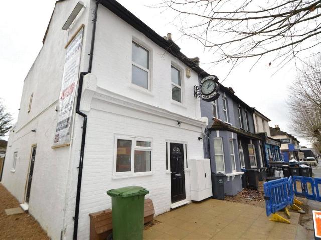 6 bedroom apartment for sale