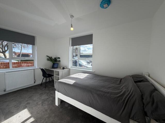 6 Bedroom Apartment Hanley Staffordshire 103485448