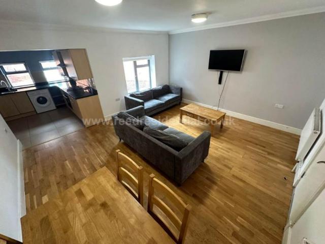 6 Bedroom Apartment Lenton East Midlands 98286244