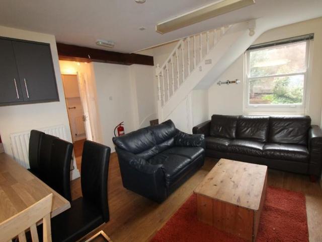 6 bedroom apartment to rent