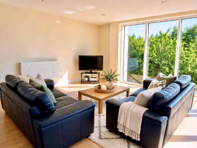 6 bedroom apartment to rent