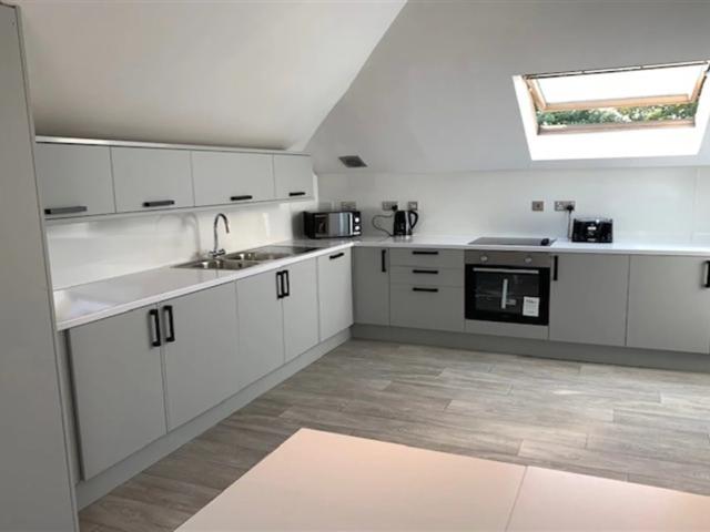 6 bedroom apartment to rent