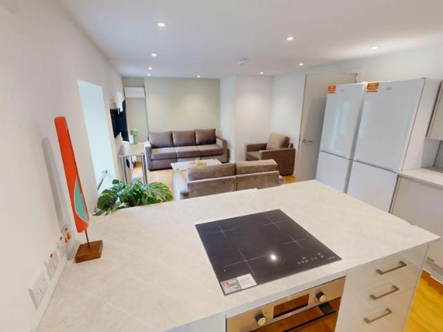 6 bedroom apartment to rent