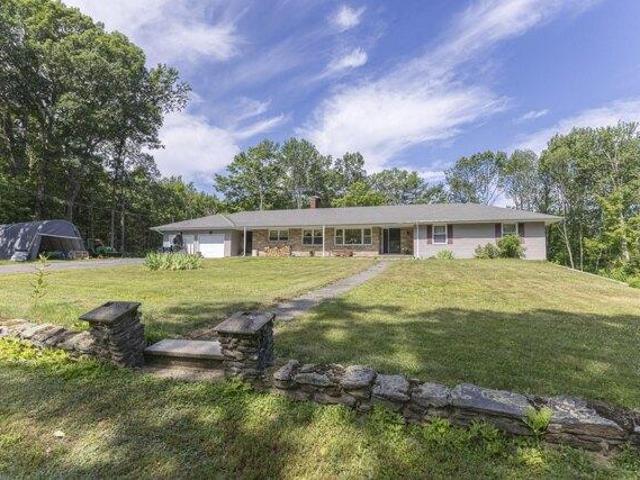 6 bedroom, Auburn ME 04210 105630562