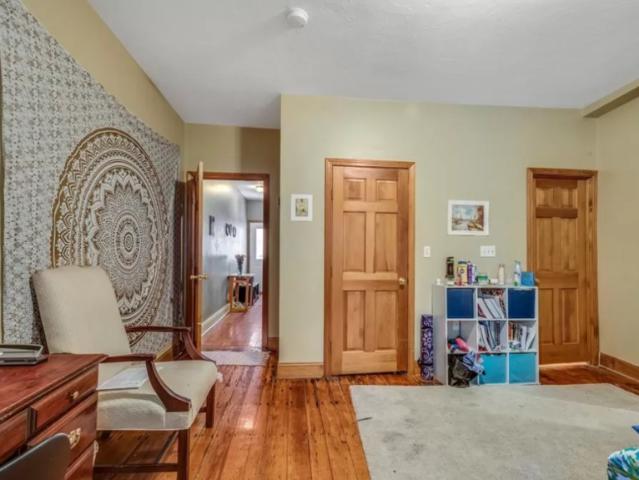 6 bedroom, Boston MA 02120 102666785