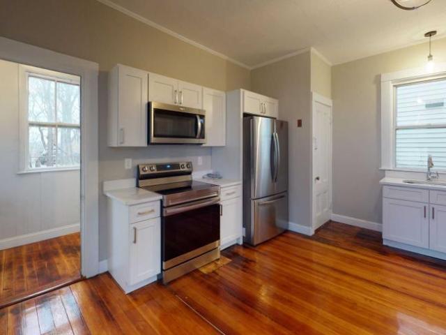 6 bedroom, Boston MA 02135 98395947