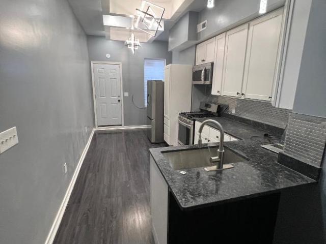 6 bedroom, Baltimore MD 21223 105848347