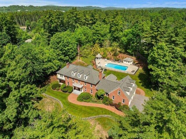 6 bedroom, Bedford NH 03110 104332159
