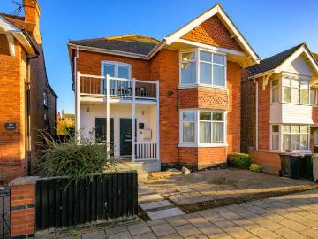 East Lindsey, East of England - Garden