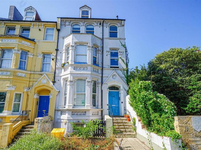 6 bedroom block of apartments for sale