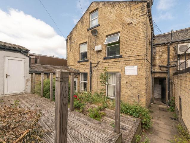 6 bedroom block of apartments for sale