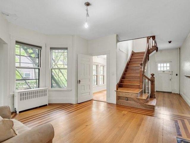 6 bedroom, Brookline MA 02446 105611657