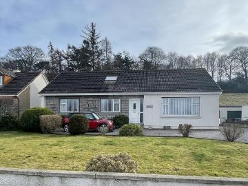 Forres, Moray county, Shetland - Garden