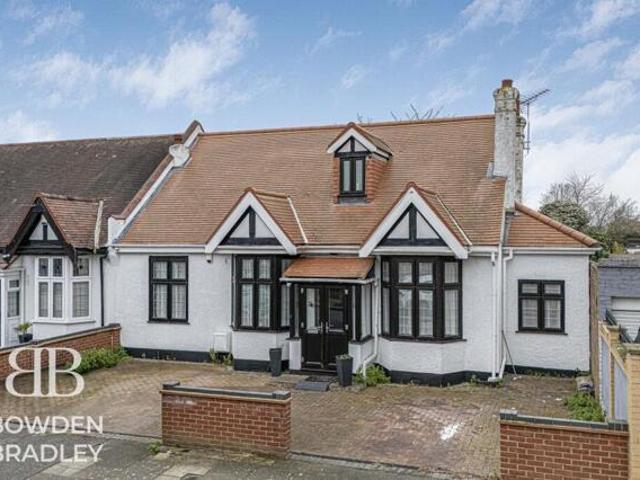6 Bedroom Bungalow Ilford Greater London 101678401