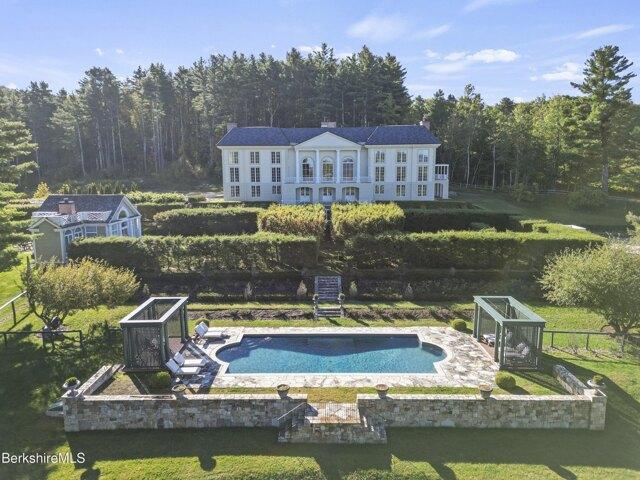 6 bedroom, Great Barrington MA 01230 105240495